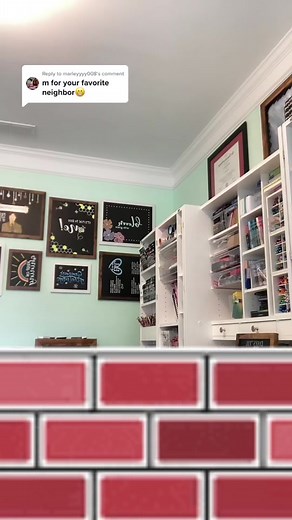 Replying to @marleyyyy008 hidey-ho neighborino! 👋🏻👋🏻 #letteringideas #ribbonletters #scratchartpaper