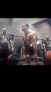 Big lifts 💪 | Larry Wheels