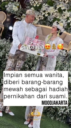 JAKARTA FOLKMOOD MEDIA on Instagram: "Siapa yang tidak ingin mendapatkan mobil mewah di hari pernikahan? Impian ini menjadi nyata bagi seorang mempelai wanita dalam sebuah video yang tengah beredar. Tak tanggung-tanggung, sang suami memberikannya kado fantastis berupa mobil, perabotan rumah, uang, hingga tiga ekor sapi sebagai tanda cinta dan kado pernikahan. [📸tt/njmakeup1417]"