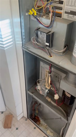 Said they needed heat but house is empty and heat worked 😑 #hvac #construction #work #bluecollar