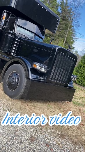 Exploring the Interior of a Peterbilt 372 Long Nose Model