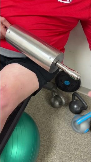 Rolling pin massage after total knee replacement surgery to reduce thigh pain and improve knee exten