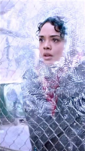 Men in Black: International | “Perseid meteor shower” Alien Infiltration Joke Scene