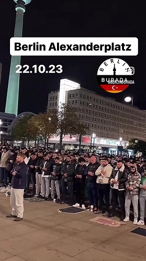 Berlin Brandenburger Tor #berlin #brandenburgertor #gebet #namaz #palastine🇵🇸 #filistin #israel