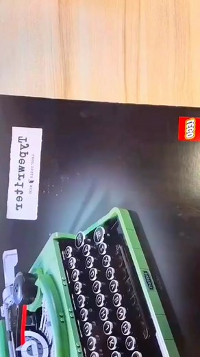 Assembling a LEGO Typewriter Model Step-by-Step