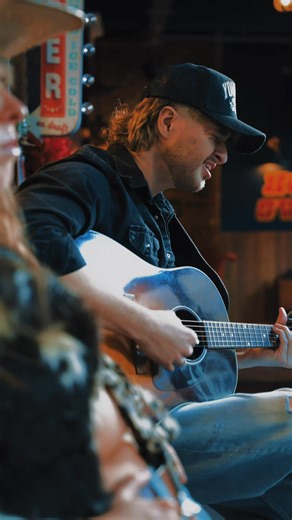 they always come back into your life right at the last minute… #countrymusic #pov #originalsong #country #singersongwriter