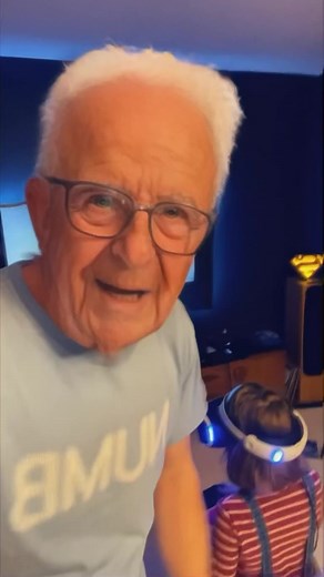 VR! One from the vault! | Peter Poppleton