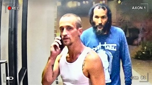 Killer Doesn’t Realize His Murder Got Caught On CCTV On October 8th, 2021, 31 year old Derek Smith went out with friends to a local bar in Cincinnati, Ohio – just trying to relax, enjoy the night, and celebrate his upcoming birthday. But within minutes, Derek’s life would be turned upside down. While he sat with his friends on the bar’s enclosed patio, a man suddenly climbed over the fence, walked up behind him without saying a word… and shot Derek twice in the back of the head. Then, just as qu