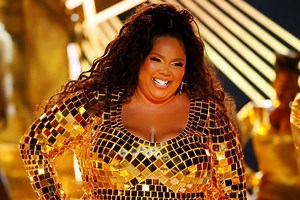 Lizzo breaks out the flute for her rousing 2022 BET Awards performance