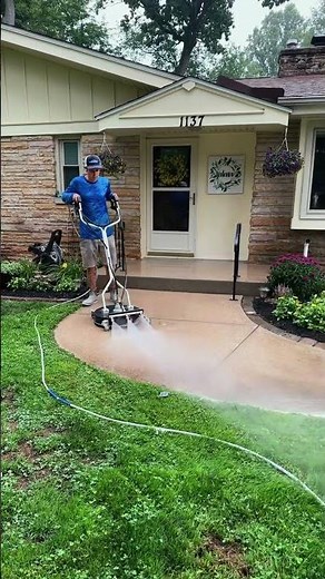 The SurfaceMaxx 20-Inch Surface Cleaner makes quick work of any outdoor surface!