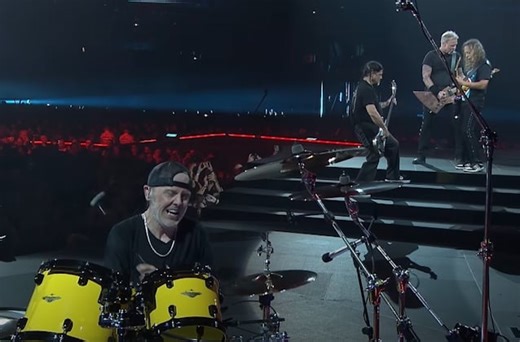 METALLICA Shares 'One' Pro-Shot Video From Syracuse Concert