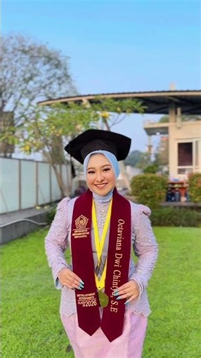 Happy graduation🎓☺️ #studio #solo24jam #wisuda #ums #graduationday