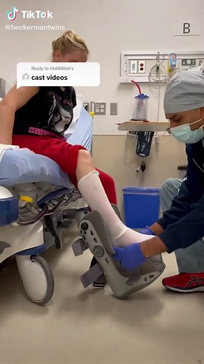 Reply to @tikd06tok first time in this cast but it seems like a lifetime already! #brokenankle #tiktokholidays #whatatimetobealive #beckermantwins