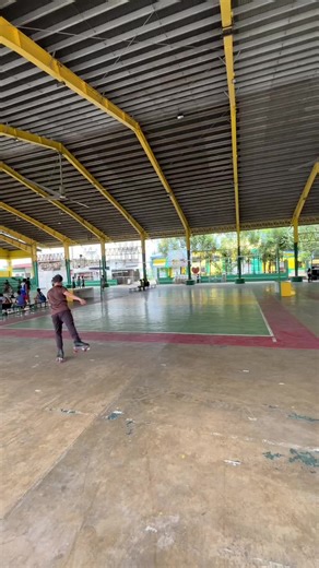 Exploring the Thrills of Adult Roller Skating