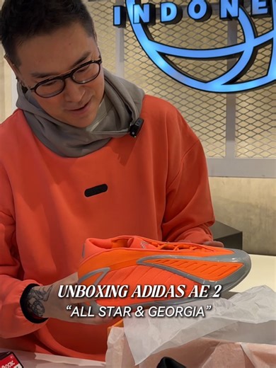 Unboxing Adidas AE2