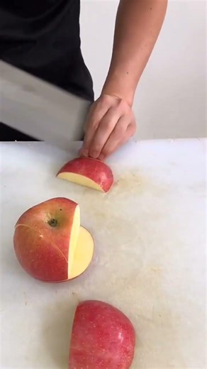 How To Create Beautiful Fruit Slices With Easy And Simple Knife Cutting Skills