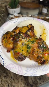 Bang Bang Chicken Thighs 🔥🍗 Juicy oven baked chicken tossed in a creamy sweet chili sauce with just the right kick. Simple, saucy, and ridiculously good. Ingredients Boneless skinless chicken thighs Salt Black pepper Garlic powder Onion powder Smoked paprika Avocado oil Sauce 1/2 cup Kewpie mayonnaise 1/4 cup sweet chili sauce 3 tablespoons Sriracha (adjust to taste) Fresh parsley Cooked rice for serving Instructions Preheat oven to 375°. Place chicken thighs in a bowl and season with salt, pe