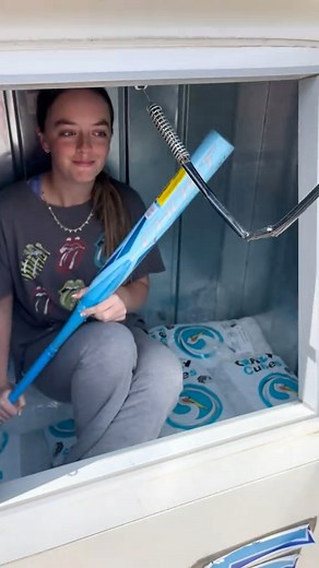 And that’s how the Ghost Ice was made 😉🧊#GottaBeTheGhost | Easton Fastpitch