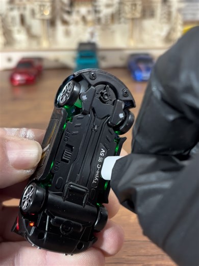 Este coche es para los novios que no callan con su coche 😳 #coches #drift #españa #minirc #carlover Este mini coche de drift tiene traccion 4 y esta todo diseñado para drift.