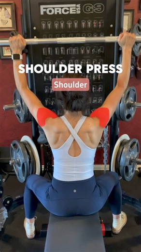 Smith machine shoulder press Tips #fitness #glutes | Girl Gym
