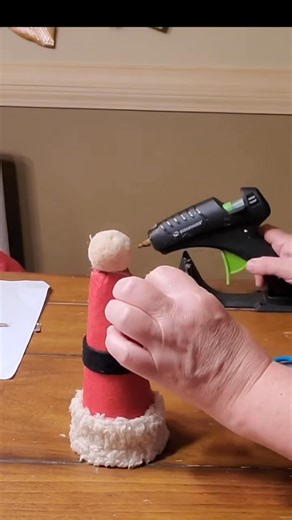 9.4K views · 297 reactions | These Santa hats were so much fun to make and they turned out great! I hope you like the project! Thanks for watching. | Create with D&L | Facebook