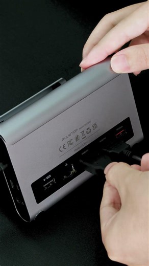 🖥️🖥️ Dual 4K@60Hz HDMI – Perfect for MacBook Pro docking station dual monitor setup 🎬