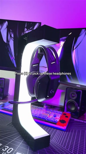 Equip this headset before it despawns🎧👀#pcgaming #gaming #headphones #gamingsetup #logitech