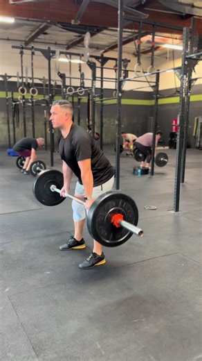 Starting the week off right with this quick, but tough workout. 2 min on 2 minutes off for 5 minutes. Was harder than I though. #wod #workout #fitnessjourney #mondaymotivation