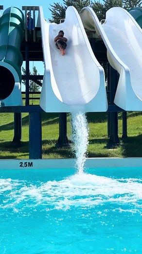 1K views | Wet'n’Wild Toronto = bigger slides, bigger laughs, and WAY bigger splashes! Grab your Season Pass today and lock in a whole summer of unlimited fun! BUY NOW ➡️ https://ow.ly/ISqT50XqKSM #WetnWildToronto | Wet'n'Wild Toronto | Facebook