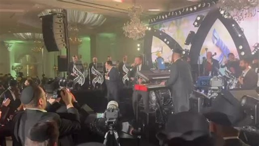 TheYeshivaWorld.com on Instagram: "🎼 Mordechai Shapiro and Lipa perform at the Gottlieb/Goldstein wedding at The Addison Park in Keyport, NJ, tonight."