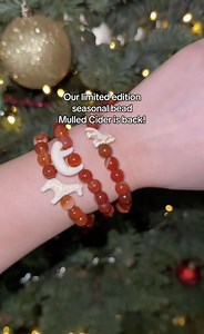 Get ready to pour up some holiday cheer: Mulled. Cider. Is. Back! 🍊🍁 That's right. Your holiday stack just got way cozier. This warm, spiced color is inspired by all the best parts of the season: cinnamon-filled drinks, twinkly lights, and cozy evenings tracking animals on the couch. Available to track a real sloth, wolf, or giraffe, this limited edition bracelet is gonna disappear faster than your chaotic coworker after embarrassing themselves at office Christmas party karaoke, so head to the