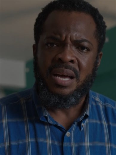 Des enfants inconscients : ils n’étudient pas et veulent pourtant réussir leur examen. Mais est-ce une raison pour prendre toutes ses économies, y compris celles de sa femme, pour envoyer son neveu en Europe au détriment de ses propres enfants ? Est-ce juste? Retrouvez l'histoire UN FILS DE TROP, cette semaine dans votre série 📺 LES COUPS DE LA VIE – SAISON 4 (Partie 2) ⏰ à 15H00 sur A IVOIRE 🗓 Du lundi au vendredi #CDLV_S4 #AplusIvoire