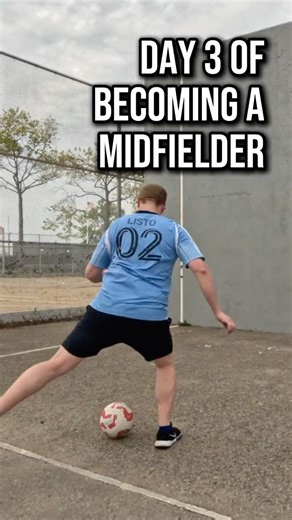 Day 3 of becoming a REAL MIDFIELDER #football #soccer #technique #training