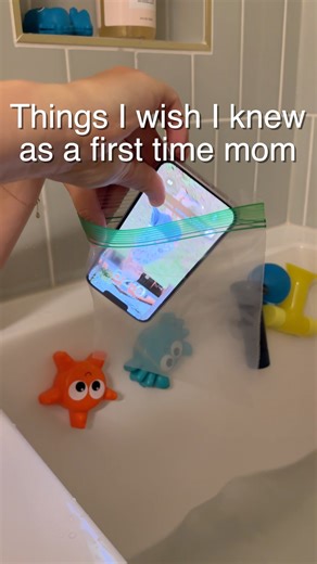 10K views · 46 reactions | No more fighting bath time Lisa shows you the key to an easy bath time along with other mom hacks that make mom life easier | The Midwest Ladies | Facebook