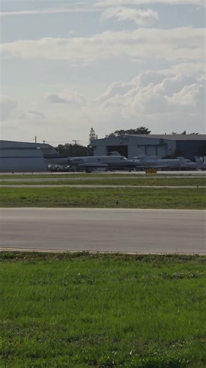 Learjet 25 Ready for Takeoff at KFXE Classic Jet Power in Action