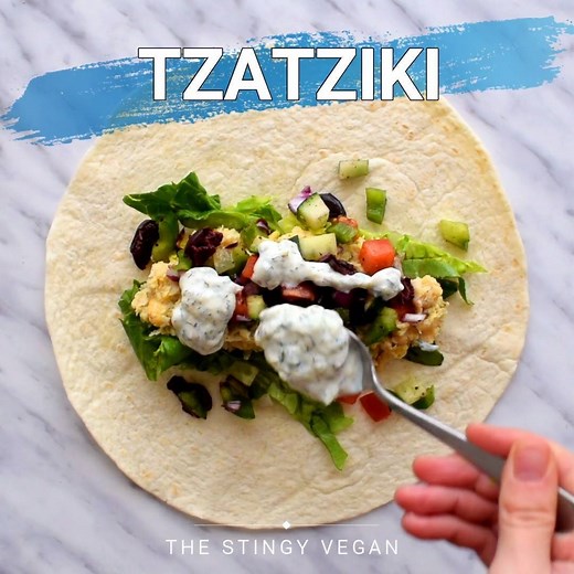 These Mediterranean Veggie Wraps from The Stingy Vegan are delicious! GET THE FULL PRINTED RECIPE : https://thestingyvegan.com/vegan-mediterranean-wraps/ | The Blender Girl
