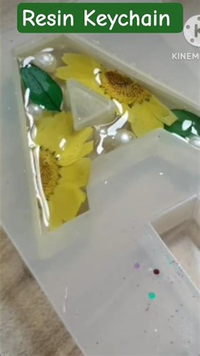 #Resin #epoxy#trending #resin keychains #howto#handmade #india#vijayawada #resinkeychain #resinphoto