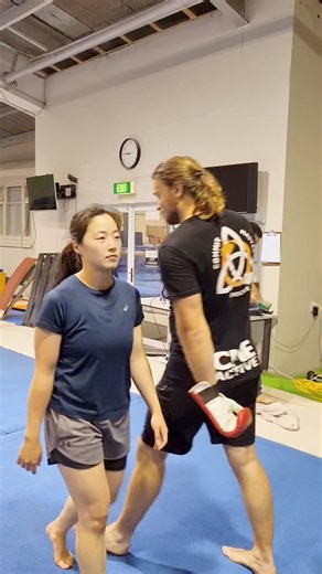 Stop bullying her. #kungfumovies #mastersongkungfu | Master Song Kung Fu