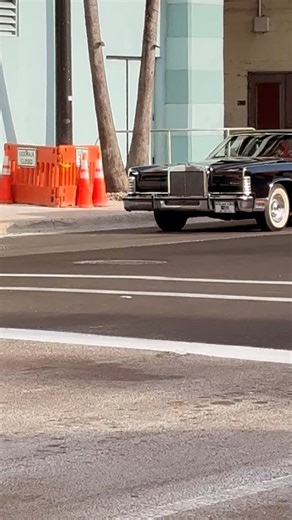 Exotic Street Rarities on Instagram: "1977 Lincoln Continental Town Car. Engine Powered by a large 7.5-liter V8 engine. Length One of the longest cars produced by Ford Motor Company, stretching over 233 inches. Design Features classic late-1970s luxury styling elements like hideaway headlights, a vinyl top, and whitewall tires. And a red and white 1960-1966 Chevrolet C10 pickup truck. The C10 model is part of the first generation of Chevrolet C/K trucks. It features distinctive styling elements 
