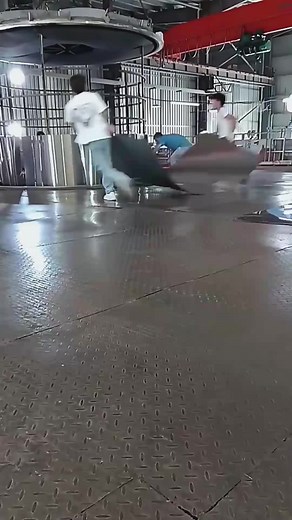 Workshop such as fabrication, assembly, repair, and testing with precision. and safety systems that allow workers and trainees to perform operations. #workshop #technology #diy #technique #steelwork #welding Wo1a.5959 | Work 53M