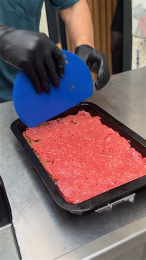 6.2M views · 22K reactions | Cheeseburger Dog! The perfect combo between cheeseburger and hot dog  | Chefclub Network | Facebook