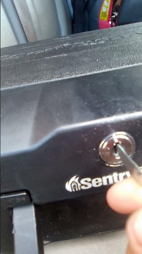 How to lockpick a Sentry Safe