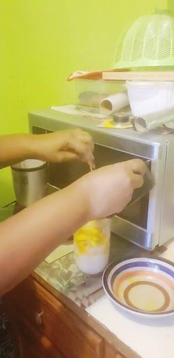 the most delicious healthy fruit smoothie