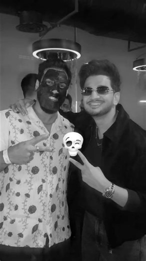 Besharam ko kya pata sharam ka matlab 😂 #society #munawarfaruqui #munawar