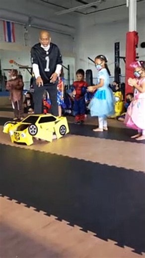 Kiddo Shows off Homemade Custom-Designed Transformer Costume