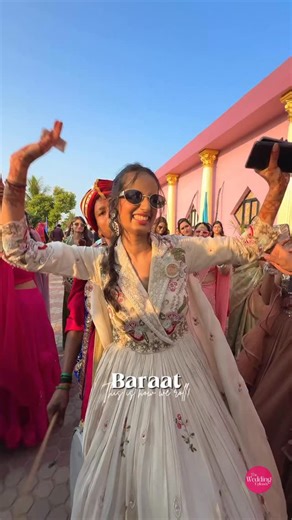 The Wedding Uploads by Mahima Jain | Wedding Content Creator on Instagram: "This is the vibe! 🤩🥁 Wedding Content Shoot : @theweddinguploads Groom : @abey___saaale__ Couple : @_itsgettinghriyal_ Bride : @priyal_doshi29"