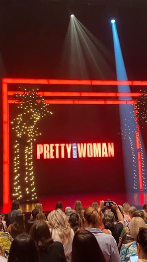 🎭 Pretty Woman The Musical — what a night! Pretty Woman is one of Katrina’s all-time favourite movies, so we were extra keen for this one! 💕 Timomatic absolutely stole the show — playing about five different roles and nailing every one of them. 😂👏 The songs aren’t your usual singalongs (since Pretty Woman never really had a soundtrack), but the cast made it work beautifully. Definitely one we’d recommend! 💃✨ #PrettyWomanTheMusical #Timomatic #MusicalTheatre #emptynesterlife #traveladventure