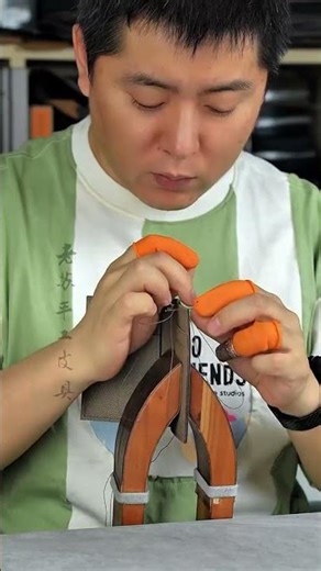 Easy and convenient to use Slim two-page card holder- Handmade leather custom card holdercoin purse