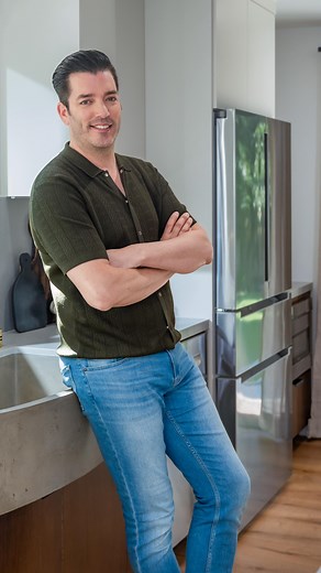 I always recommend tall doors and ceilings- and that’s not just because of my height. Nice work, @homesweethoch | Jonathan Silver Scott