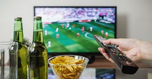 5 Popular Hot Tub TV Setup Options   Install Tips